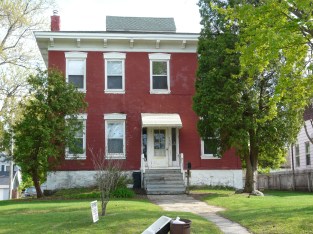 1426 Griswold, Port Huron, Petit House